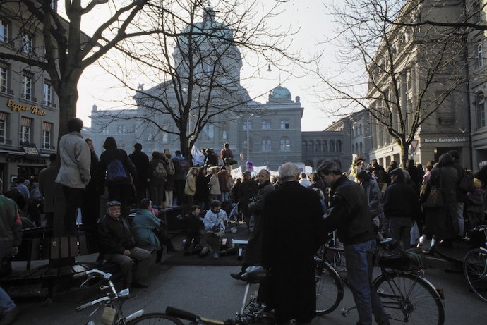 Demonstration anlässlich der Nichtwahl von Christiane Brunner, Bern 1993.